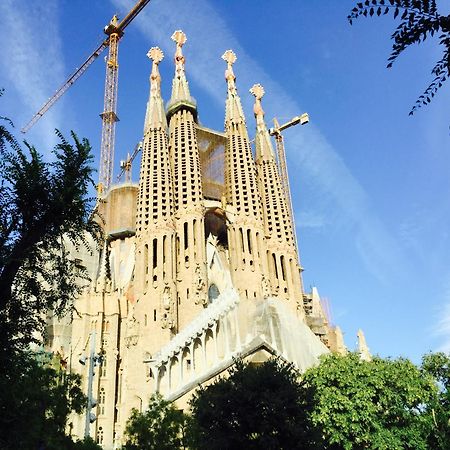 Apartment Bright Sagrada Familia Barcelona Exterior photo